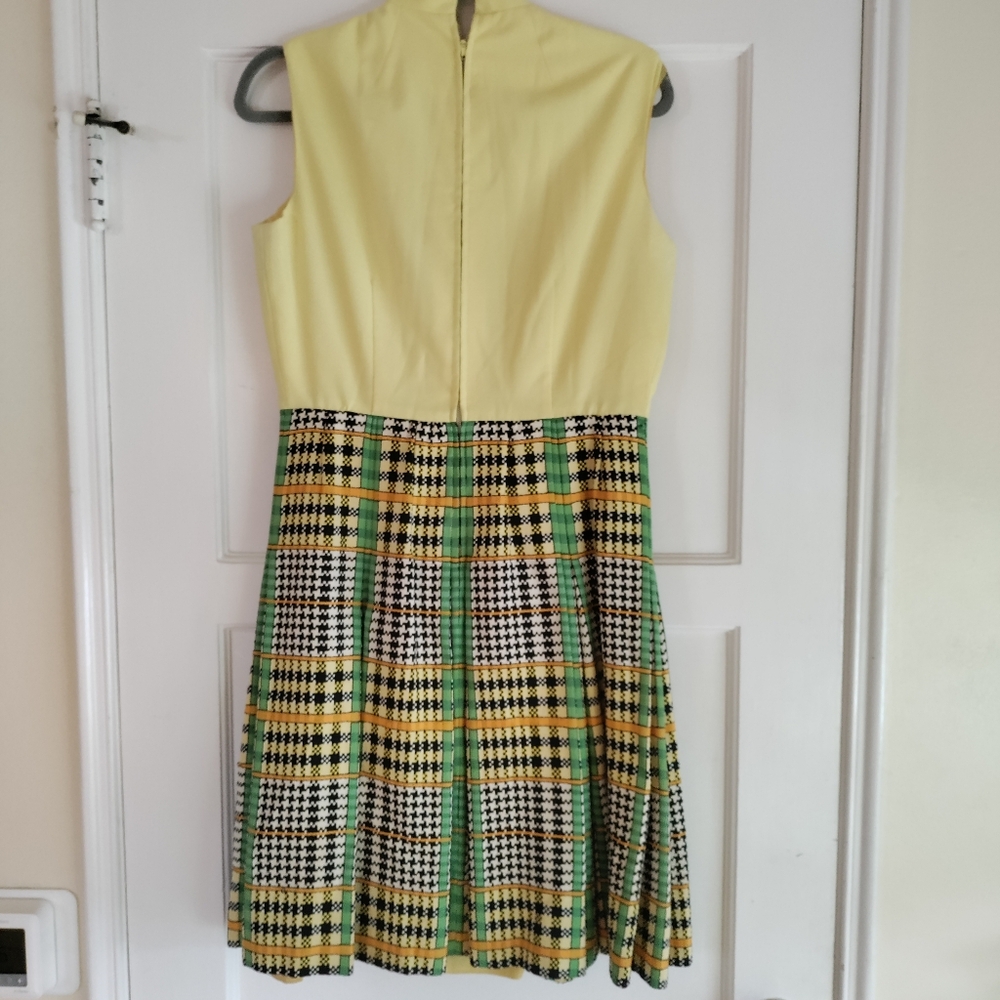 Vintage Plaid Skirt And Jacket Set - Picture 5 of 15